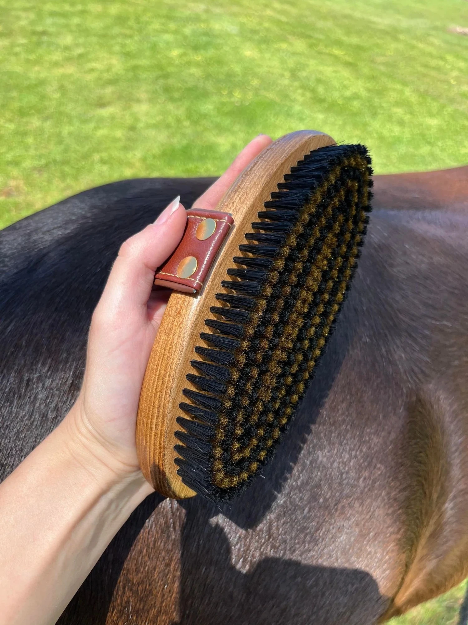 Hairy Pony Copper Bristle Body Brush 2 Hairy Pony Copper Bristle Body Brush - Image 2