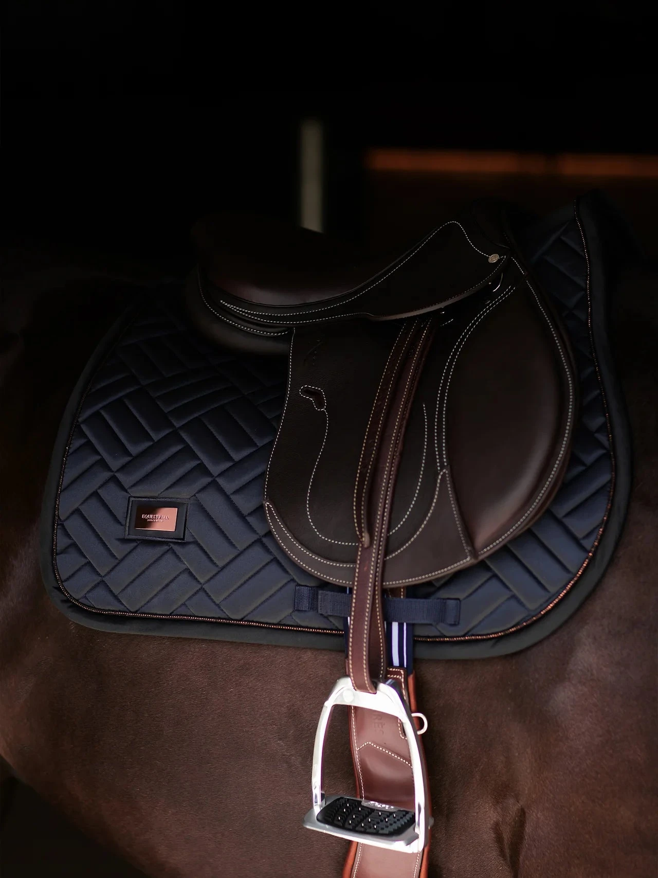 Equestrian Stockholm Jump Saddle Pad Modern Dark Ocean 2 Equestrian Stockholm Jump Saddle Pad Modern Dark Ocean - Image 2