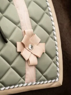 PS Of Sweden Bow Dressage Saddle Pad & Bandages Thyme -Lemieux Store Bowdressagethyme4