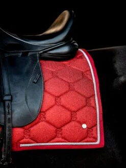 PS Of Sweden Stardust Dressage Saddle Pad Dark Red 10 PS Of Sweden Stardust Dressage Saddle Pad Dark Red -Lemieux Store DSC 6430 2