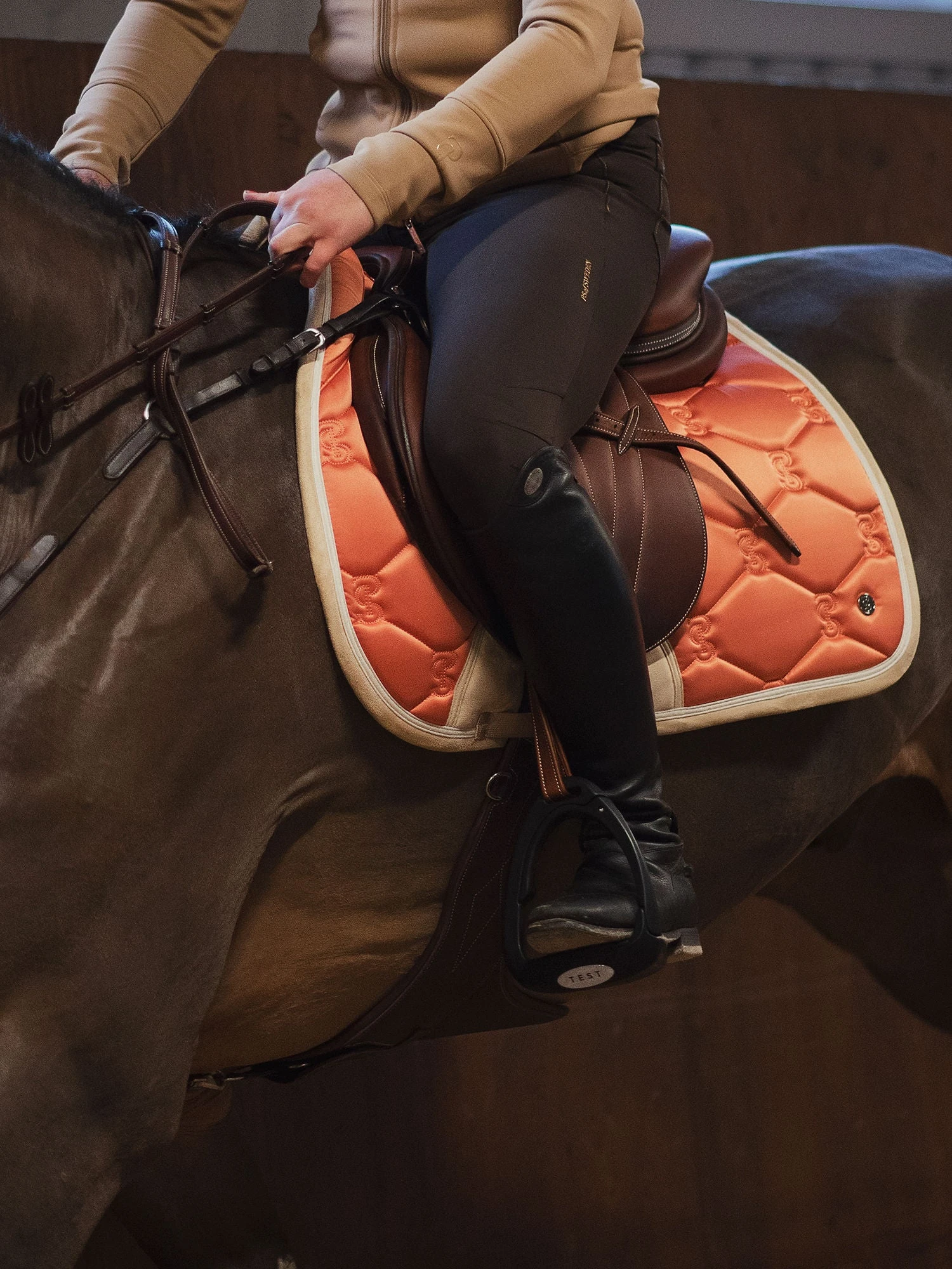 PS Of Sweden Essential Jump Saddle Pad Ginger 2 PS Of Sweden Essential Jump Saddle Pad Ginger - Image 2