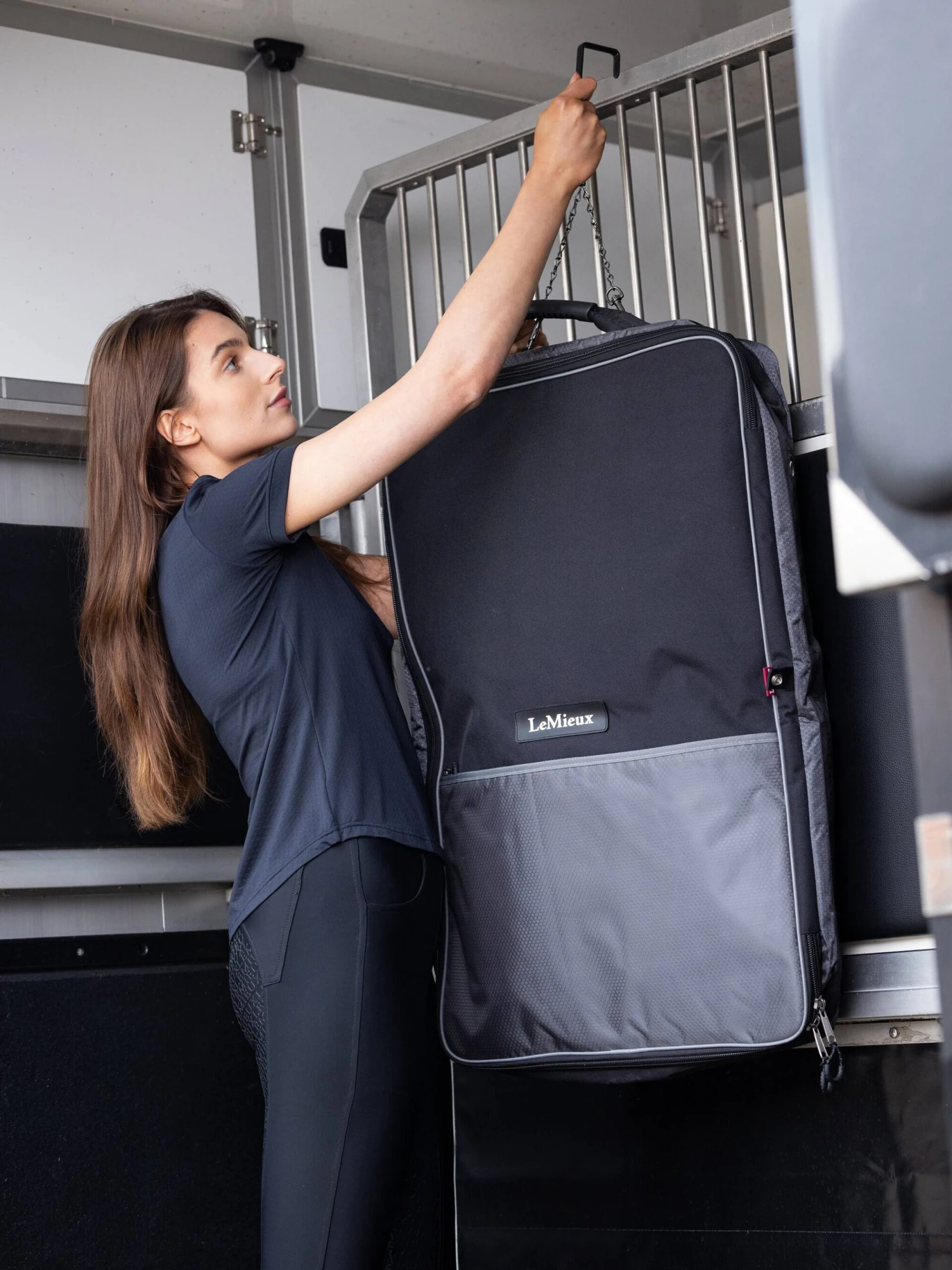 LeMieux Twin Bridle Bag Black 3 LeMieux Twin Bridle Bag Black - Image 3