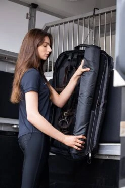 LeMieux Twin Bridle Bag Black 9 LeMieux Twin Bridle Bag Black -Lemieux Store it04966 lifestyle twinbridlebag black 2