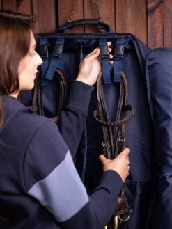 LeMieux Twin Bridle Bag Navy 8 LeMieux Twin Bridle Bag Navy -Lemieux Store it04967 lifestyle twinbridlebag navy 4