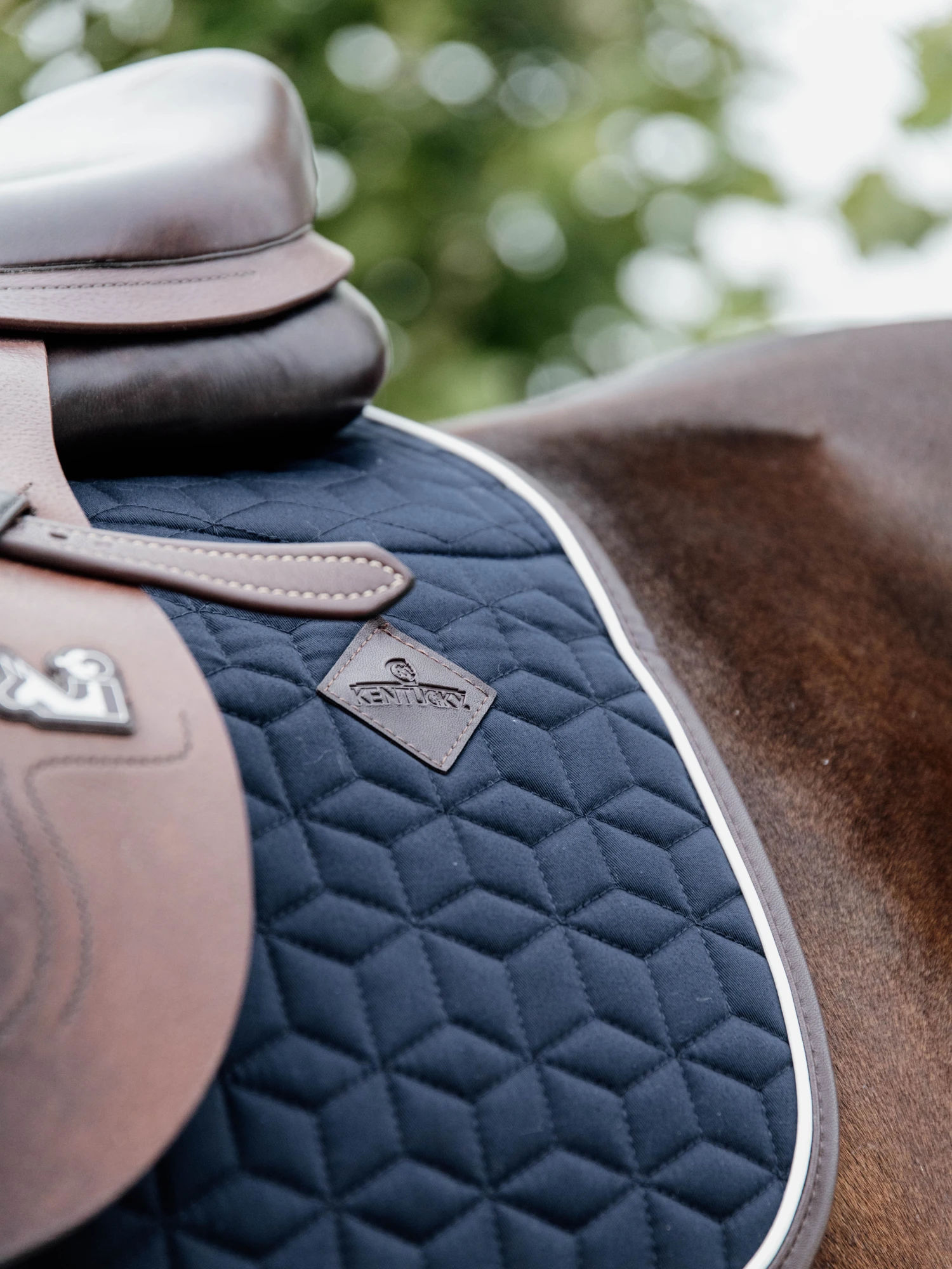 Kentucky Horsewear Kentucky Skin Friendly Jump Saddle Pad Navy 2 Kentucky Horsewear Kentucky Skin Friendly Jump Saddle Pad Navy - Image 2