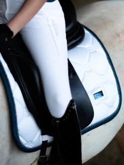Equestrian Stockholm Dressage Saddle Pad White Blue Meadow -Lemieux Store white dressage saddle pad dressyrschabrak dressurschabracke dressuur zadeldekje hov 3